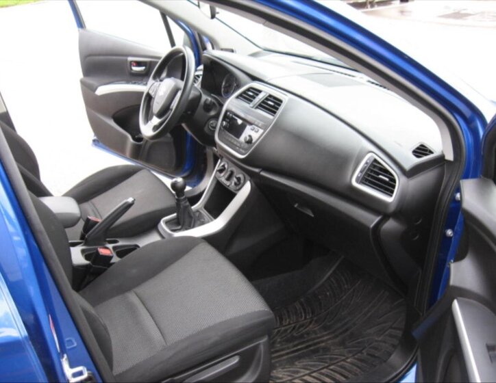 Suzuki SX4 S-Cross Hatchback 1,6 l 88 kw