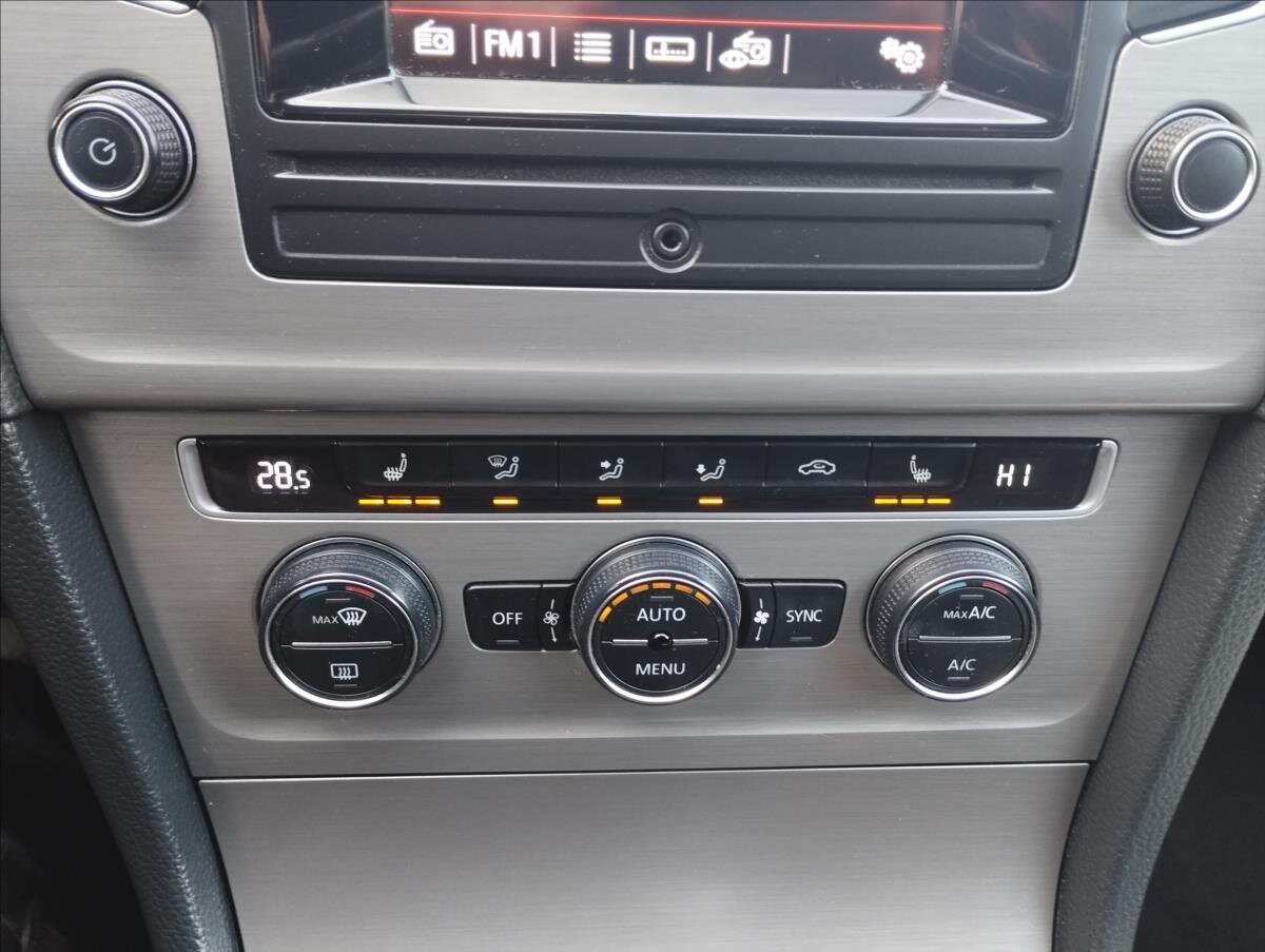 Volkswagen Golf Hatchback 1,2 l 63 kw