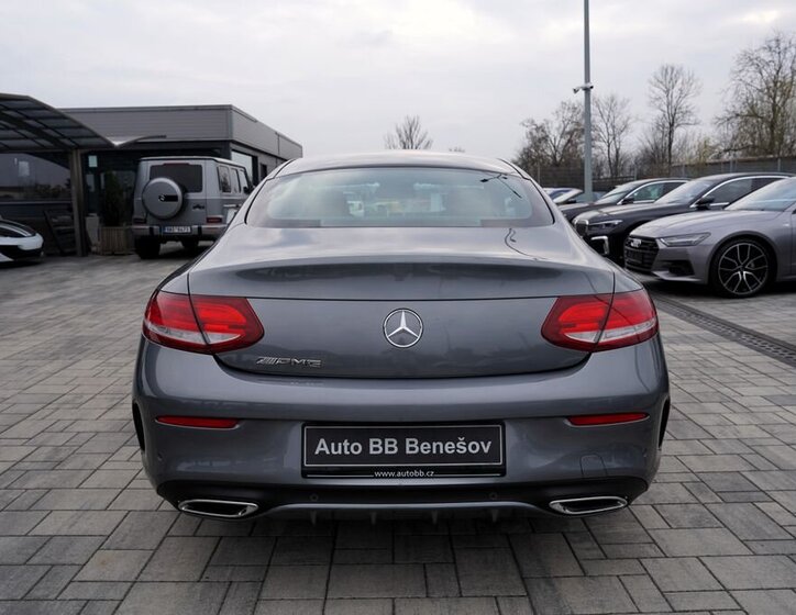 Mercedes-Benz Třídy C Kupé 2,1 l 150 kw