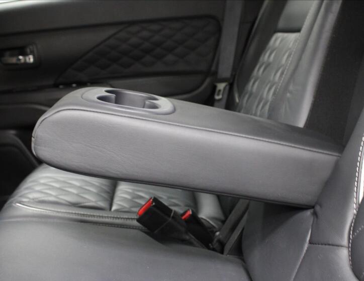 Mitsubishi Outlander 31