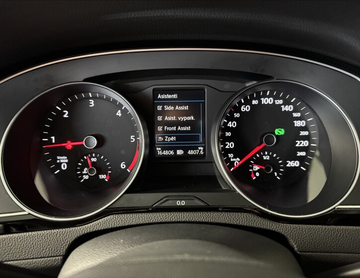 Volkswagen Passat 25