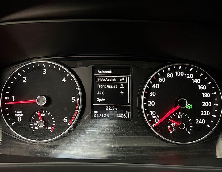 Volkswagen Multivan 17