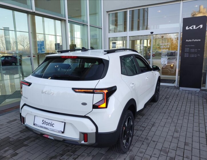 KIA Stonic CUV / Crossover 0,0 74 kw