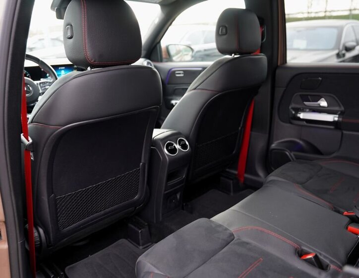 Mercedes-Benz GLB SUV / Terénní 2,0 l 225 kw