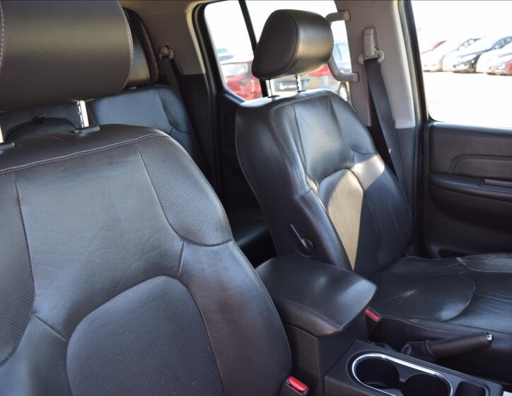 Nissan Navara Pick-up 3,0 l 170 kw