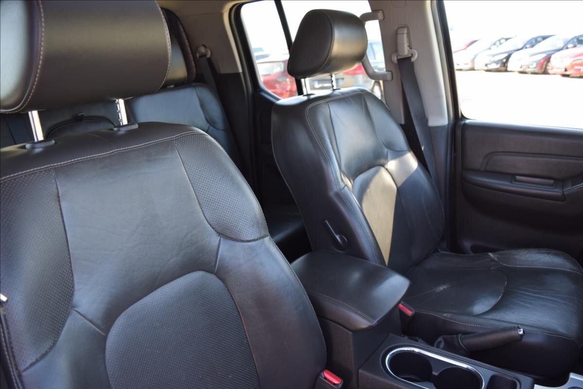 Nissan Navara Pick-up 3,0 l 170 kw