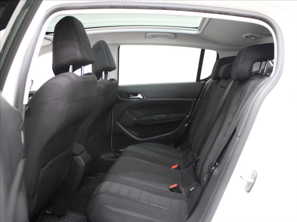 Peugeot 308 Hatchback 1,6 l 73 kw