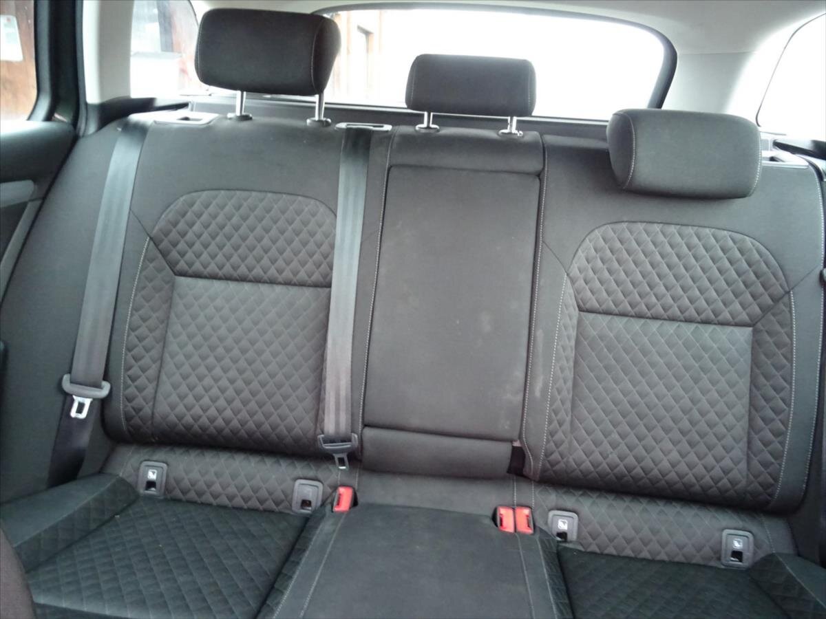 Škoda Superb Kombi 1,6 l 88 kw