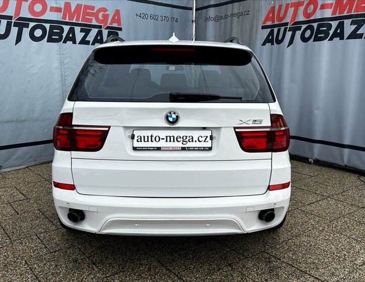 BMW X5 Kombi 3,0 l 180 kw