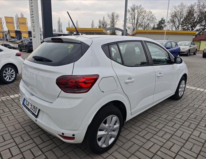 Dacia Sandero Hatchback 999,0 67 kw
