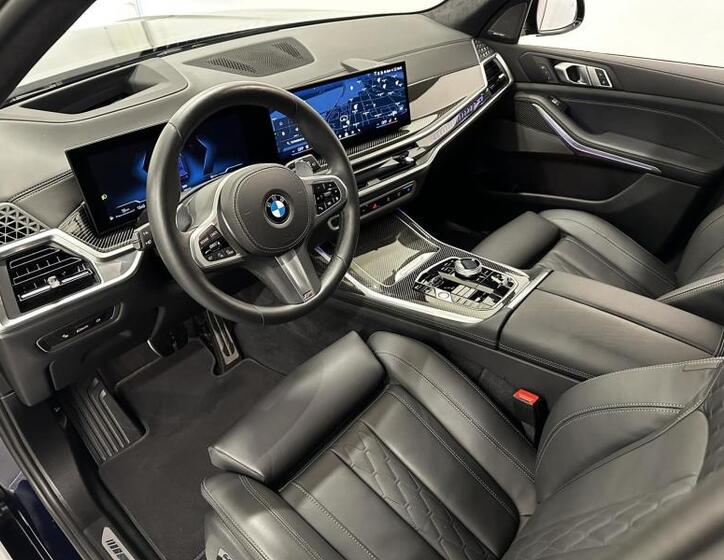 BMW X7 6