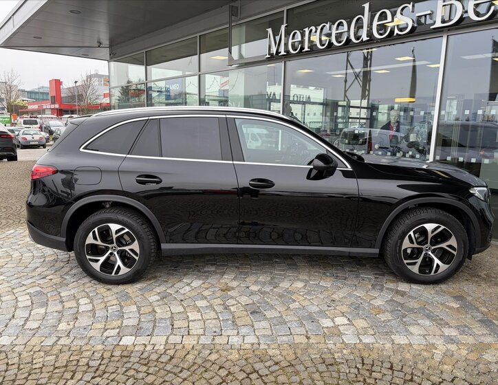 Mercedes-Benz GLC SUV / Terénní 2,0 l 145 kw