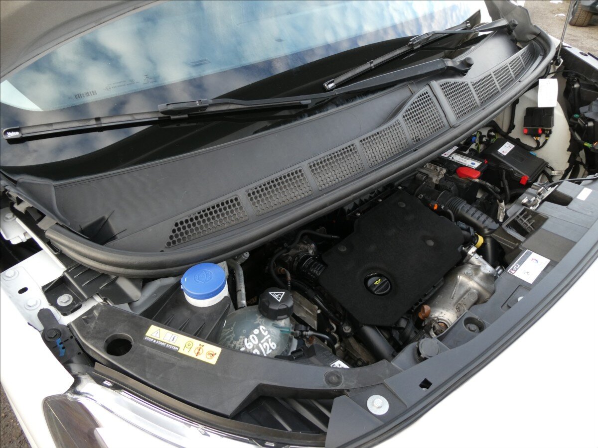 Peugeot Expert Kombi 1,5 l 88 kw