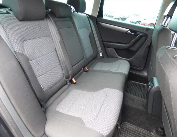 Volkswagen Passat 56