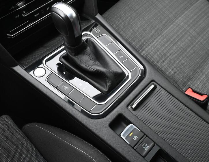 Volkswagen Passat 24