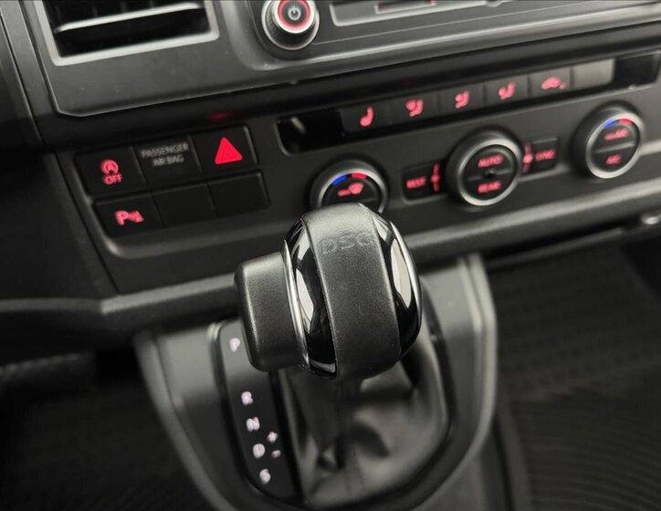 Volkswagen Caravelle Kombi 2,0 l 110 kw