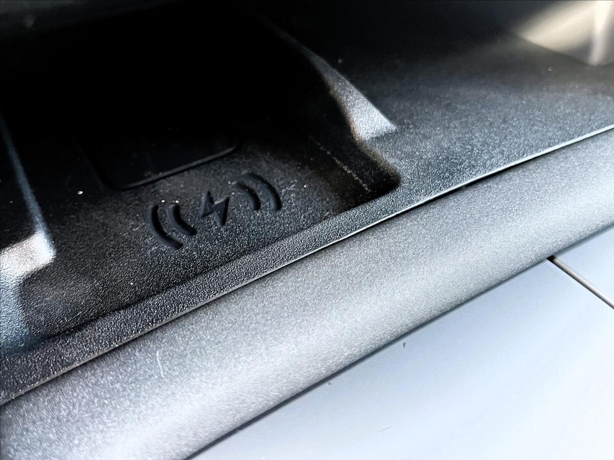 Land Rover Discovery SUV / Terénní 3,0 l 184 kw