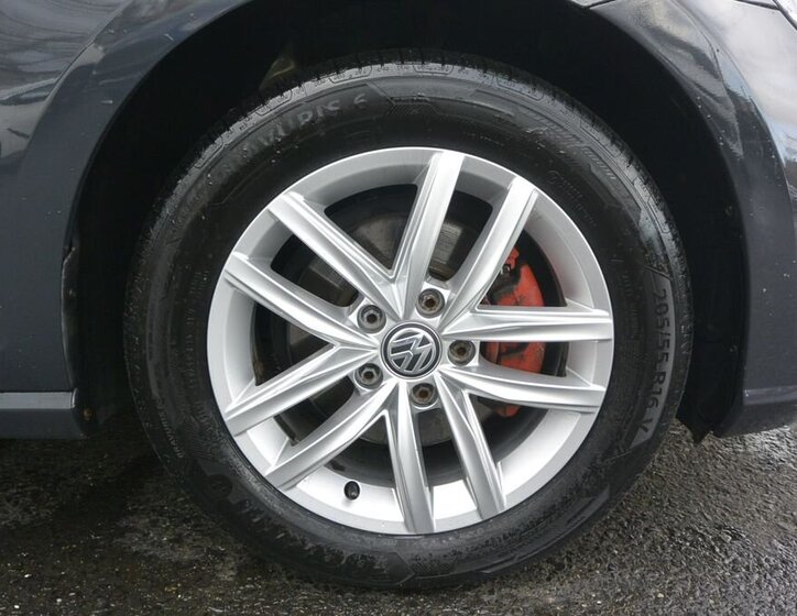 Volkswagen Golf Kombi 2,0 l 110 kw