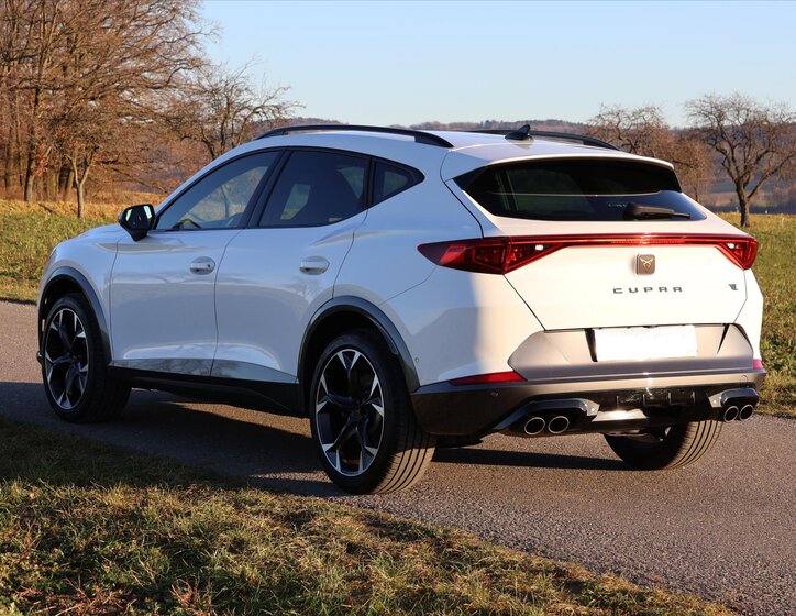 Cupra Formentor SUV / Terénní 2,0 l 228 kw