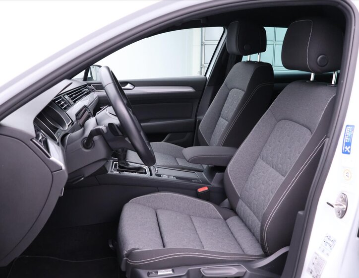 Volkswagen Passat Kombi 2,0 l 147 kw