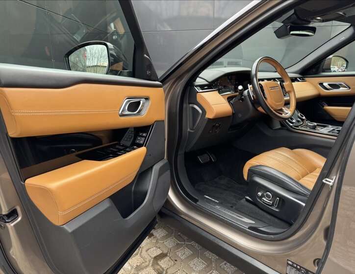 Land Rover Range Rover Velar SUV / Terénní 3,0 l 221 kw