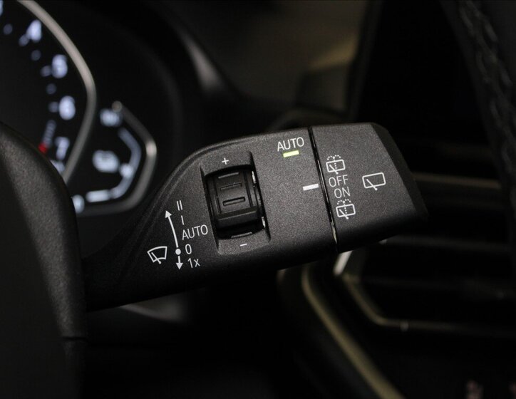 BMW X3 SUV / Terénní 2,0 l 215 kw