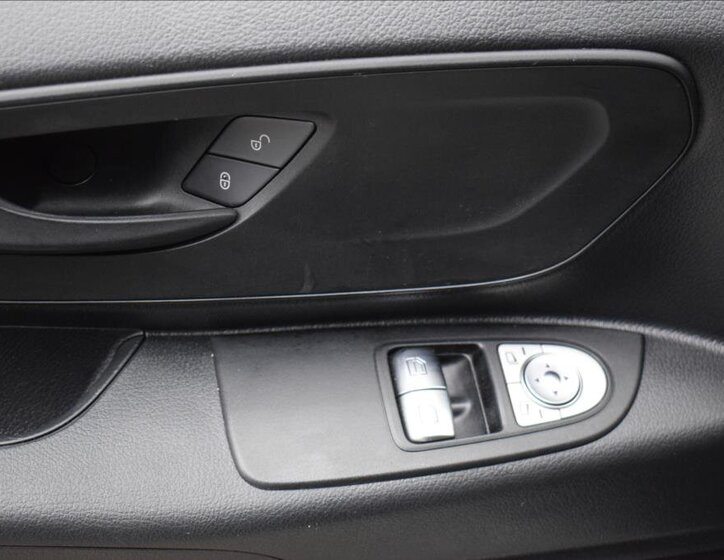 Mercedes-Benz Vito Skříň 2,0 l 120 kw