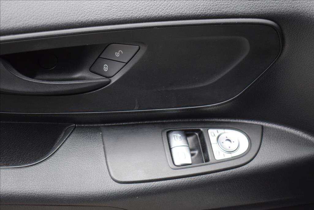 Mercedes-Benz Vito Skříň 2,0 l 120 kw