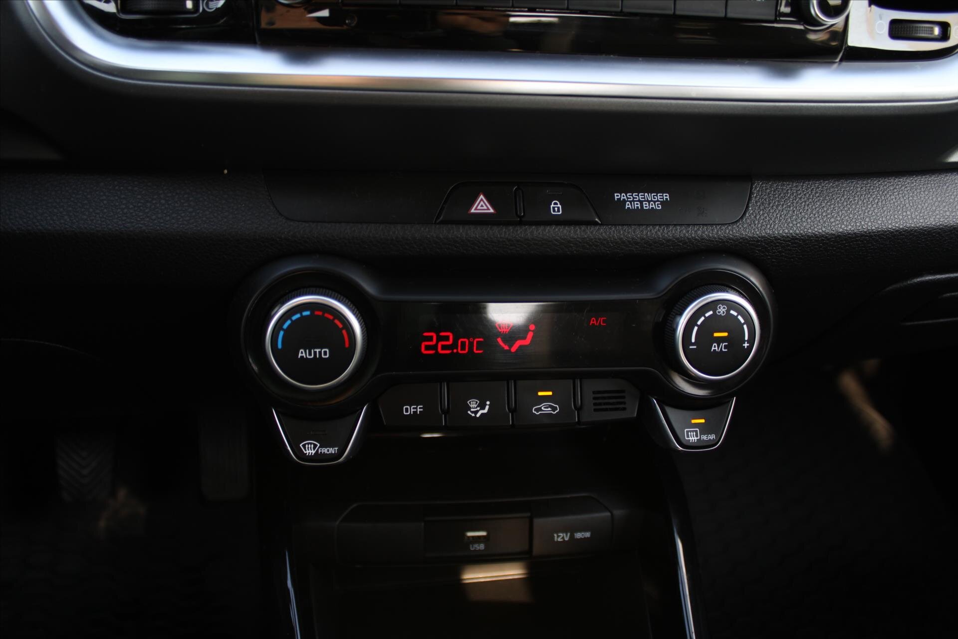 KIA Stonic Hatchback 1,2 l 61 kw