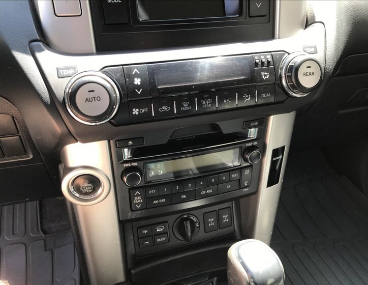 Toyota Land Cruiser Kombi 3,0 l 127 kw