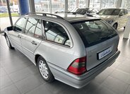 Mercedes-Benz Třídy C Kombi 2,0 l 141 kw