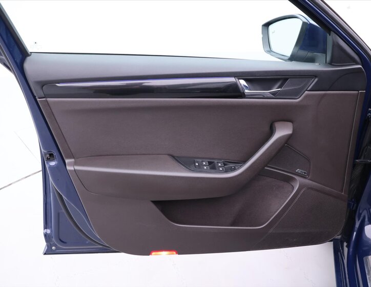 Škoda Superb Liftback 2,0 l 206 kw