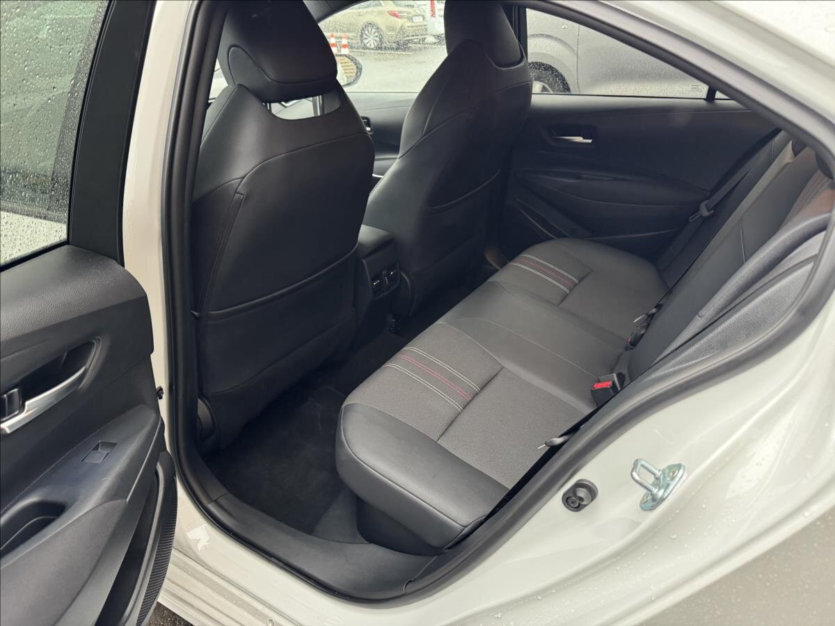 Toyota Corolla Sedan / Limuzína 1,8 l 72 kw