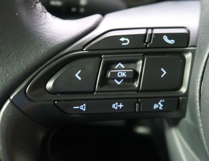 Toyota Yaris Cross 23