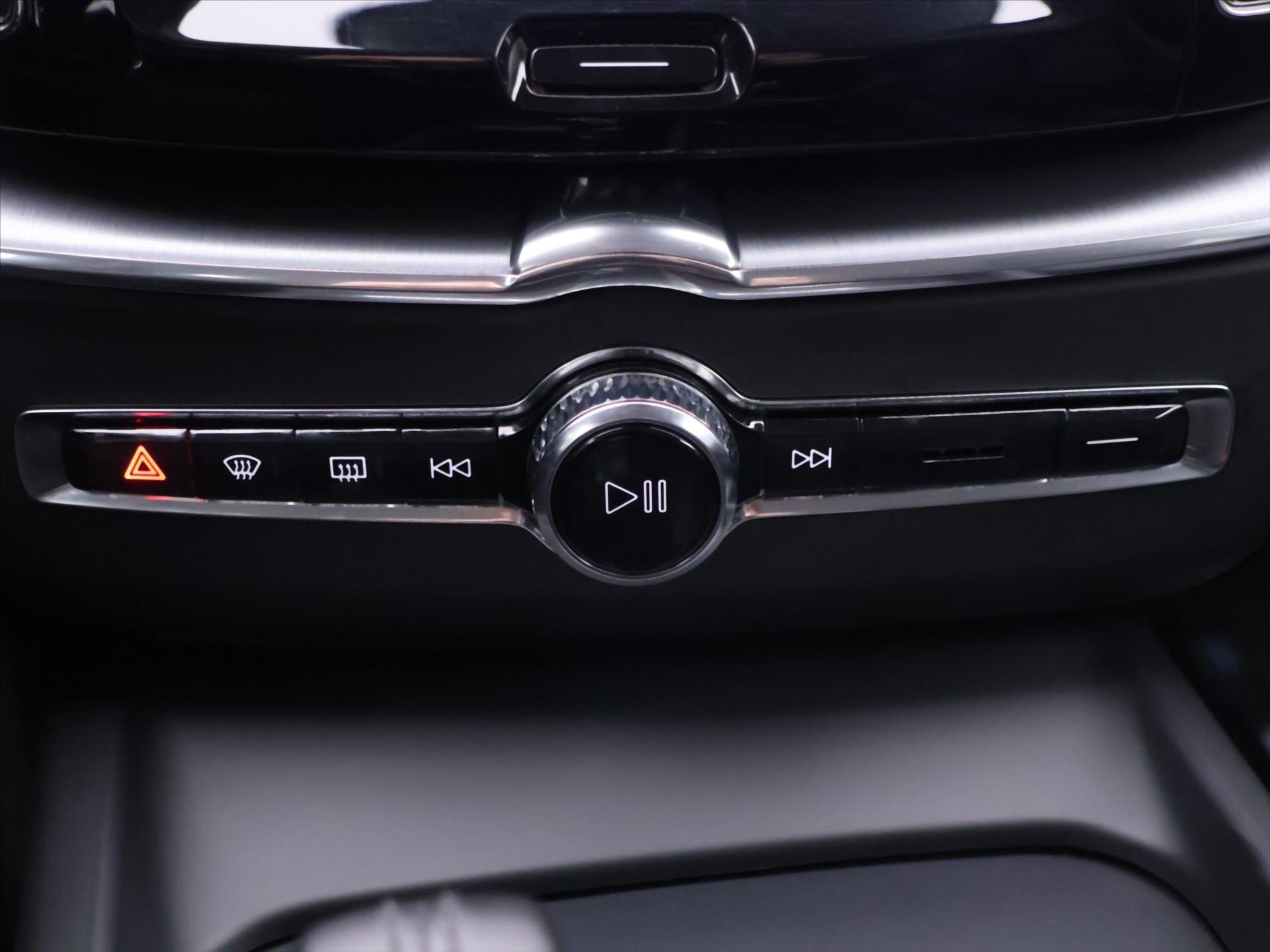 Volvo XC60 SUV / Terénní 2,0 l 145 kw