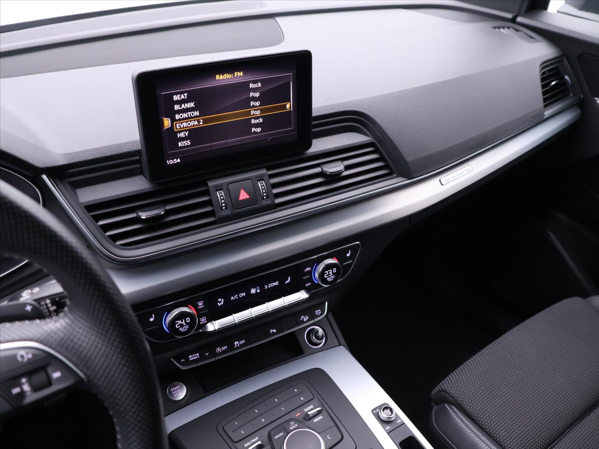 Audi Q5 SUV / Terénní 2,0 l 140 kw