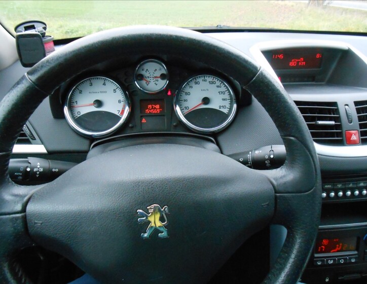 Peugeot 207 26