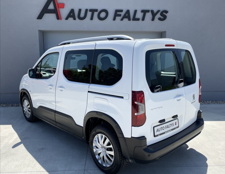 Peugeot Rifter 5