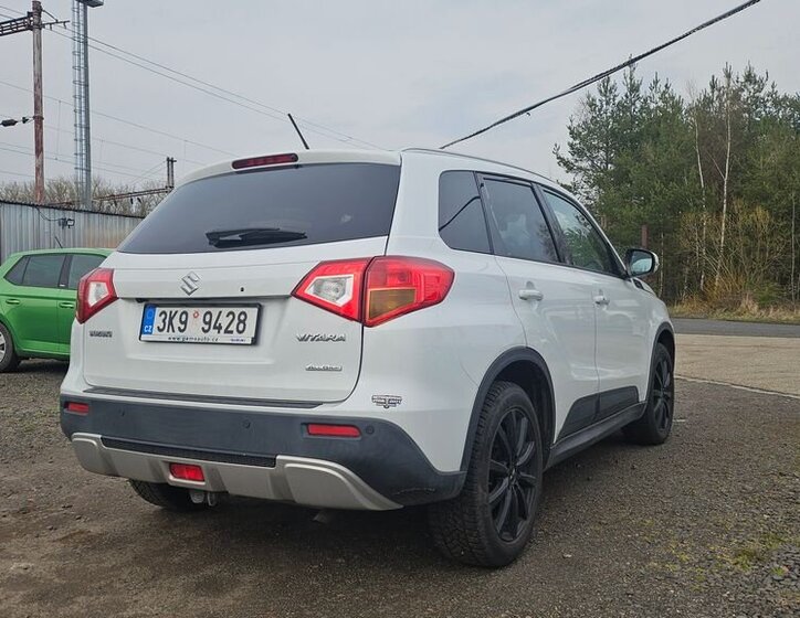 Suzuki Vitara SUV / Terénní 1,6 l 88 kw