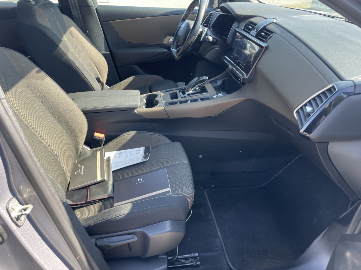 DS Automobiles DS7 Crossback Kombi 2,0 l 130 kw