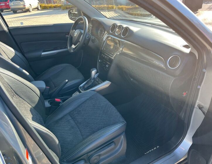 Suzuki Vitara 16