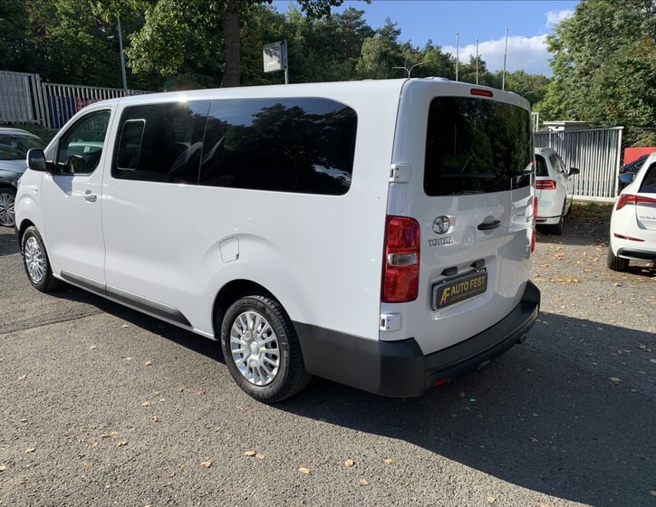 Toyota ProAce 6