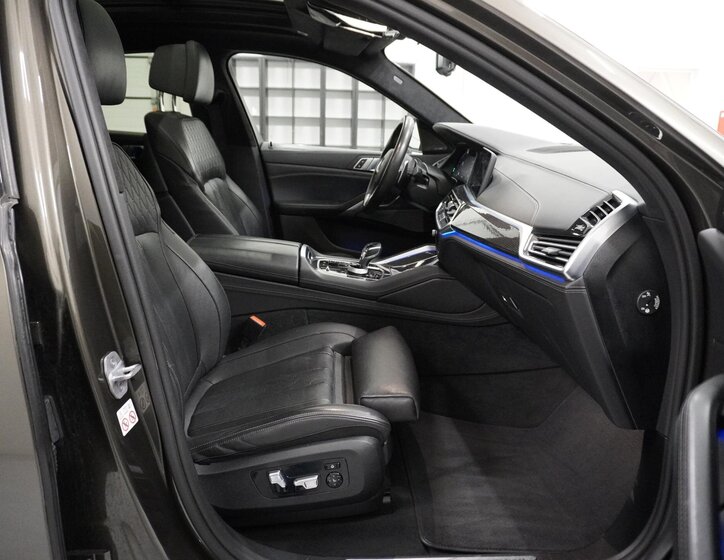 BMW X6 SUV 3,0 l 250 kw