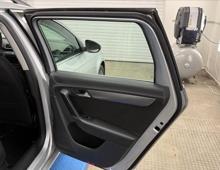 Volkswagen Passat 24