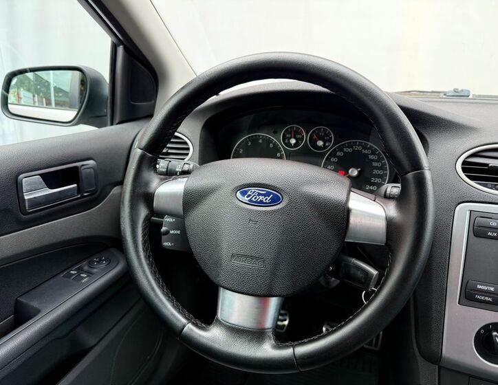 Ford Focus 14