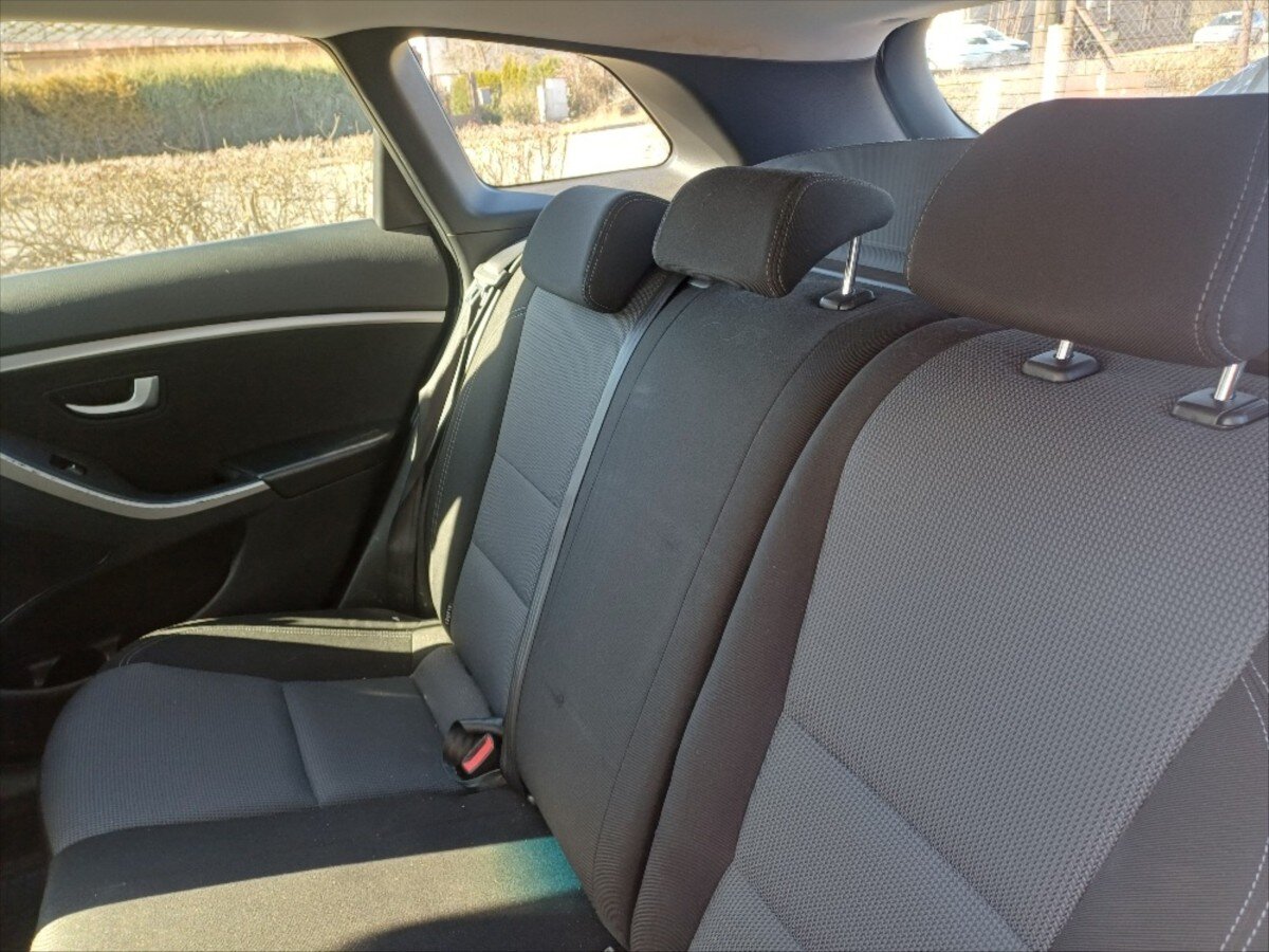 Hyundai i30 Kombi 1,6 l 81 kw