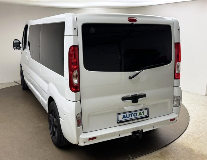Opel Vivaro 6