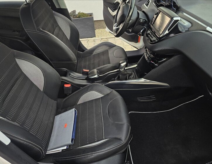 Peugeot 2008 Kombi 1,6 l 88 kw