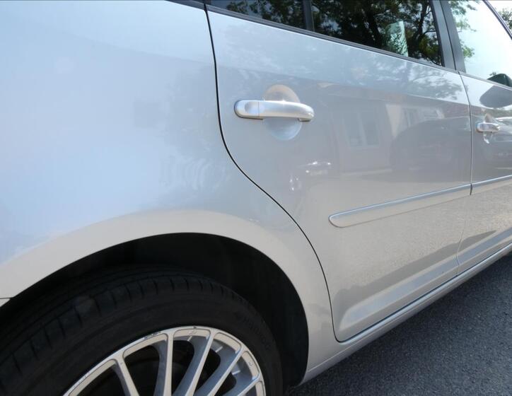 Volkswagen Touran 11