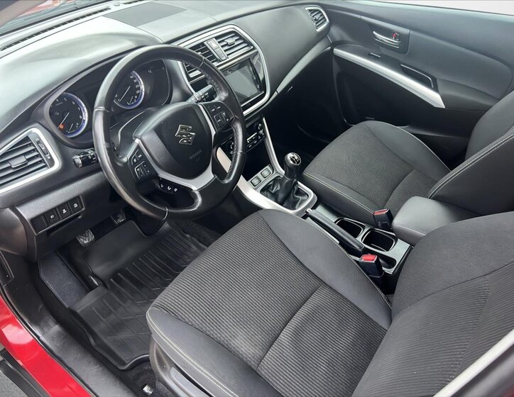 Suzuki SX4 S-Cross 17